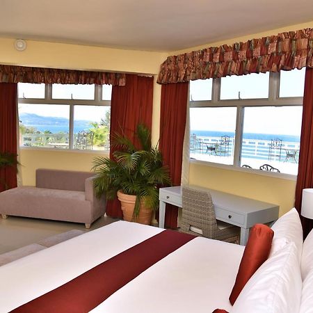 Hotel Grand A View Montego Bay Extérieur photo