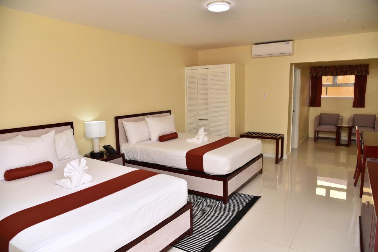 Hotel Grand A View Montego Bay Extérieur photo