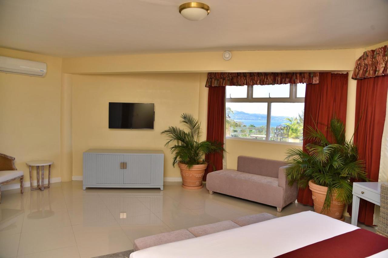 Hotel Grand A View Montego Bay Extérieur photo