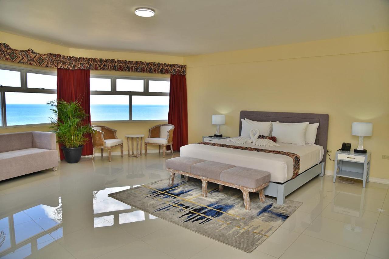 Hotel Grand A View Montego Bay Extérieur photo