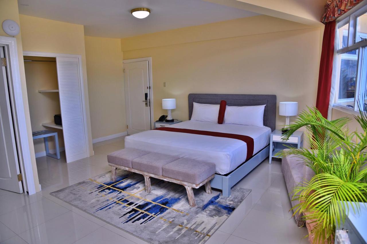 Hotel Grand A View Montego Bay Extérieur photo