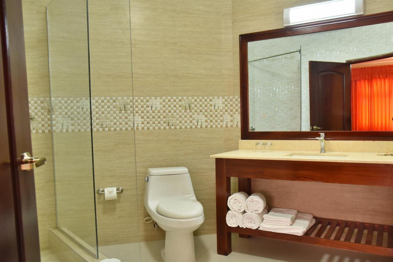 Hotel Grand A View Montego Bay Extérieur photo