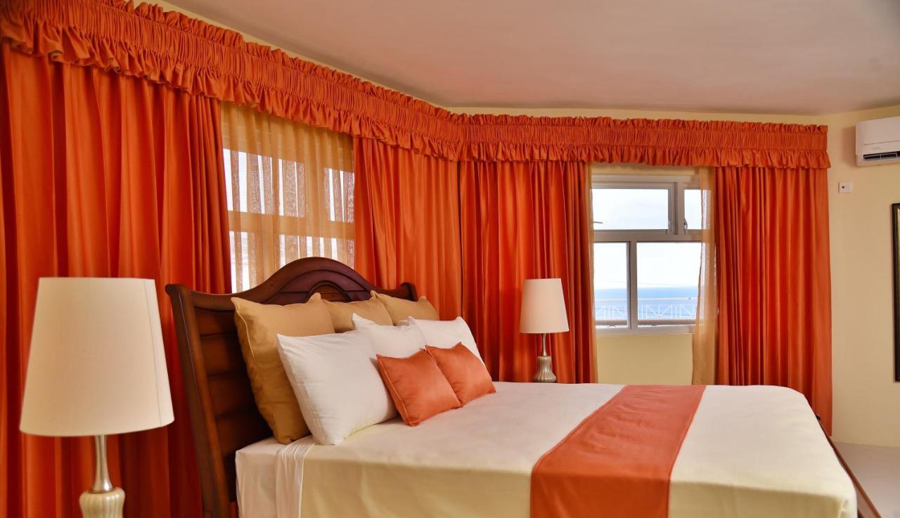 Hotel Grand A View Montego Bay Extérieur photo